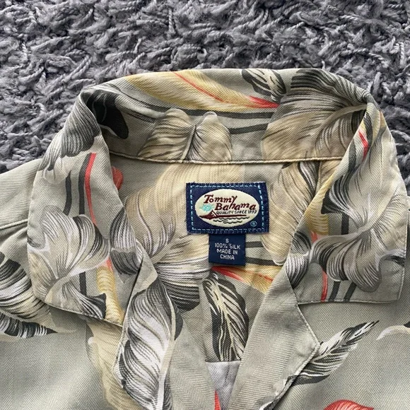 Tommy Bahama Floral Sleeveless Button-Up Blouse - Picture 2 of 4